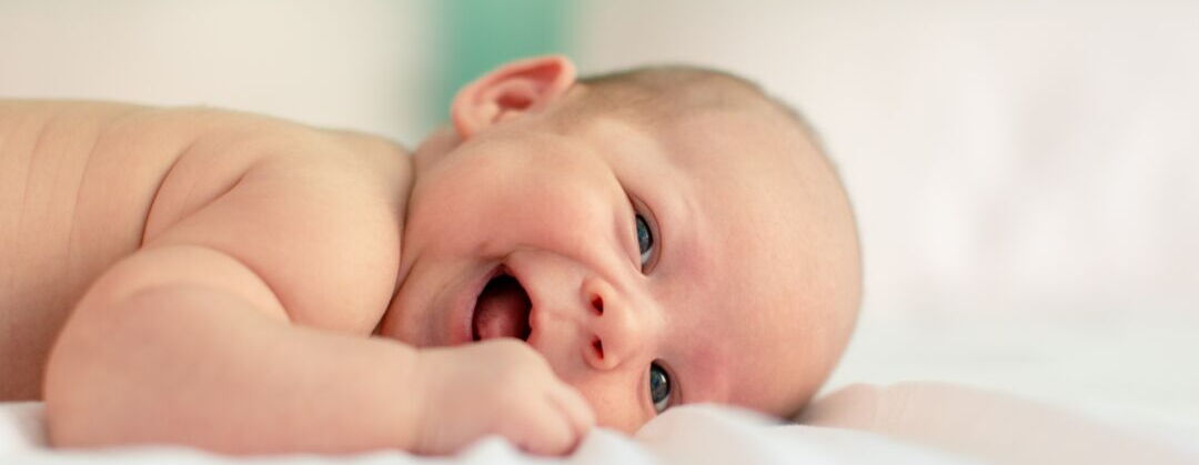 Bild Baby bei der Babymassage